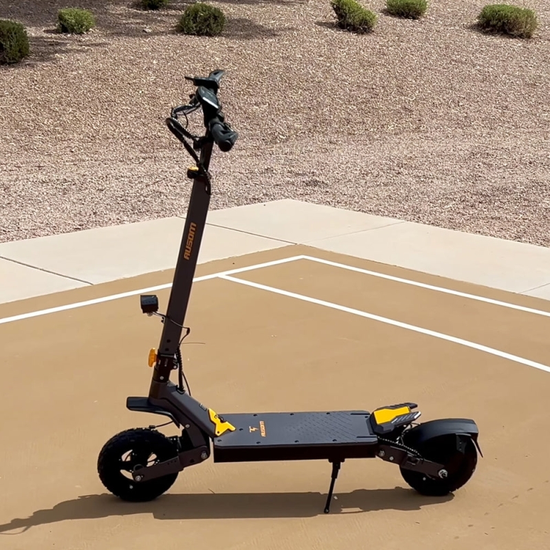 Ausom L1 ABE E-Scooter für Pendler Straßenzugelassen mit 90 km 20,8 Ah
