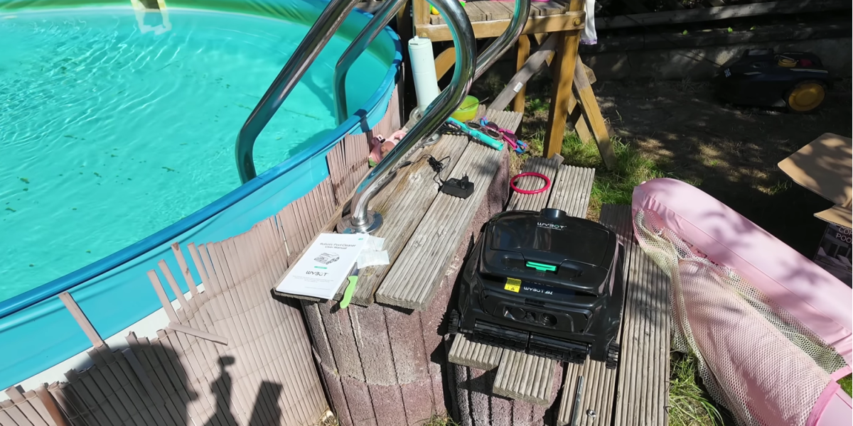 Kabelloser Poolroboter im Praxistest: Kann der WYBOT B1 wirklich überzeugen?